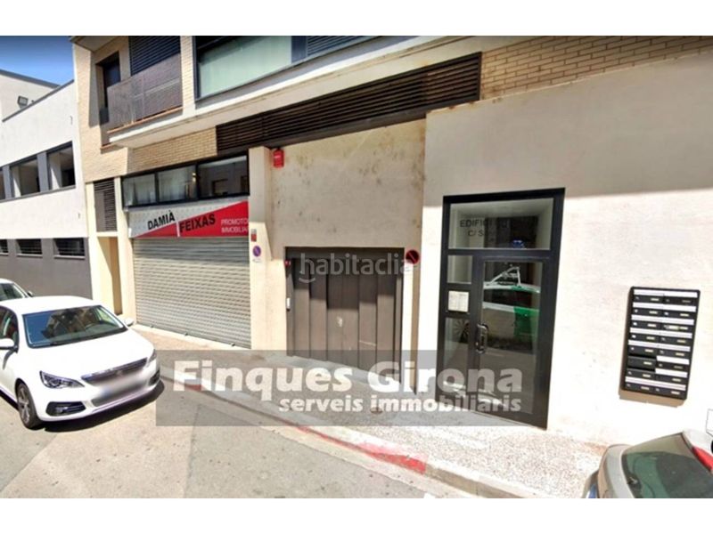 Foto cdf81078-28ce-4789-858f-040f39ed1640. Aparcament cotxe a Eixample Sud-Migdia Girona