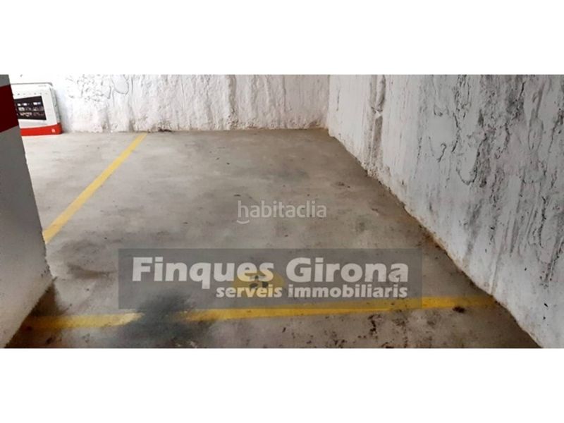 Foto e2efb75a-8bc5-4559-9267-6e8f988b1004. Aparcament cotxe a Eixample Sud-Migdia Girona