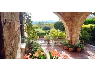 Chalet  Calle gavarres. Increíble oportunidad en baix empordà la casa de tus sueños en f