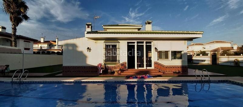 Foto 715e22cb-5e99-4a31-bd7f-80ca575ddc61. Chalet en Centro - Torre de la Higuera Almonte