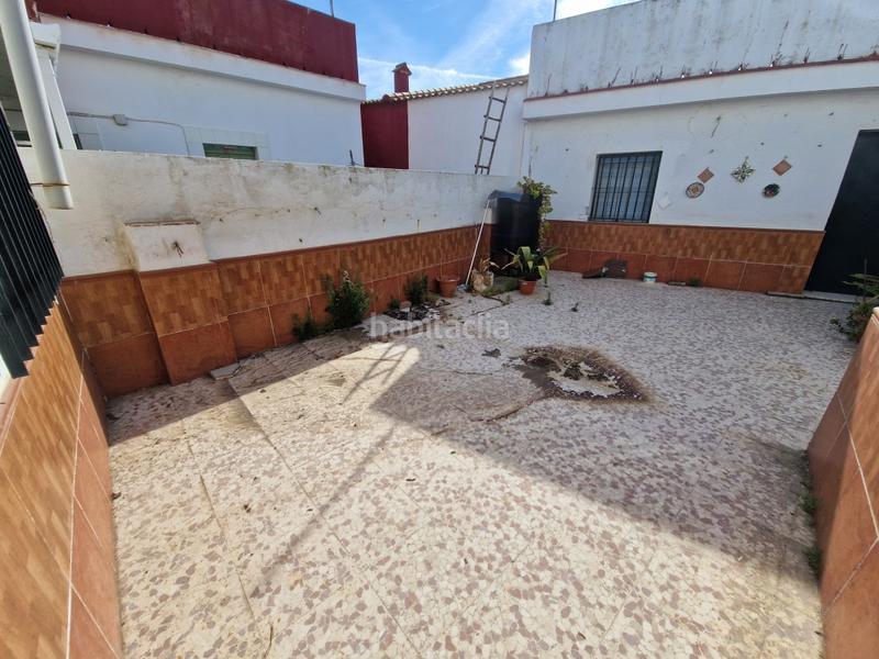 Foto 15f2a4f6-85fc-4f11-a958-621b0f6fd811. Casa en Moguer