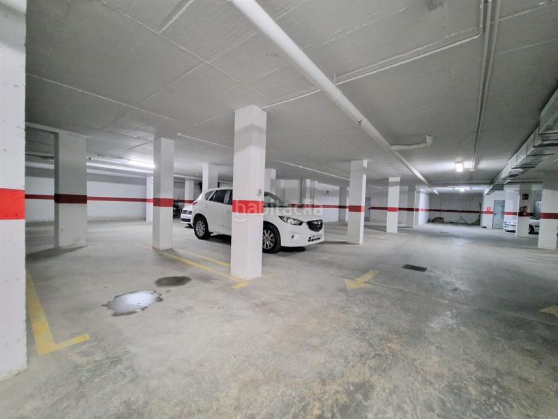 Foto ae50d9c5-58ab-440a-bcdf-c01d0ba47b9d. Aparcament cotxe a Palma del Condado (La)