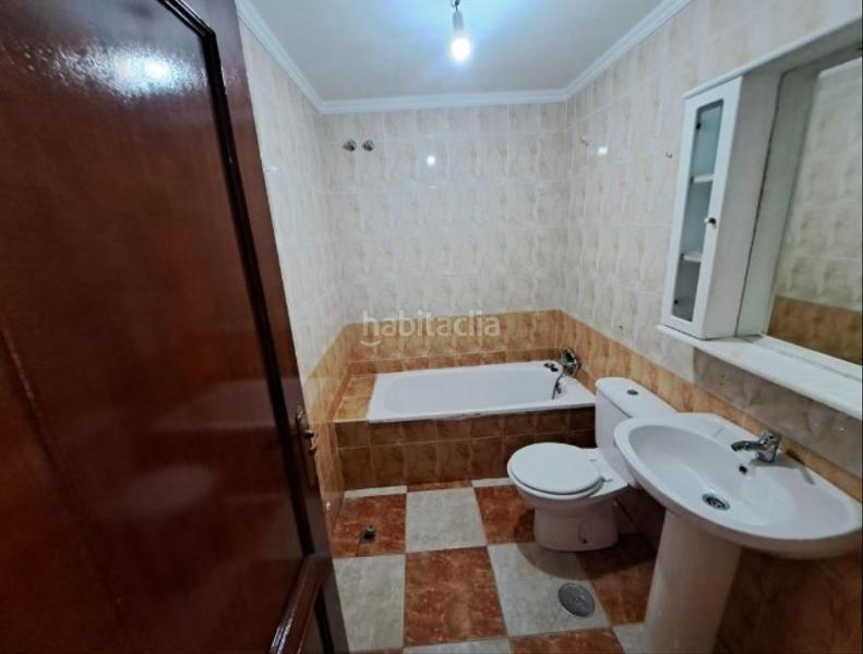 Foto 4fcf4d6f-89d8-46f4-b1af-baf294043b44. Flat with parking in Moguer