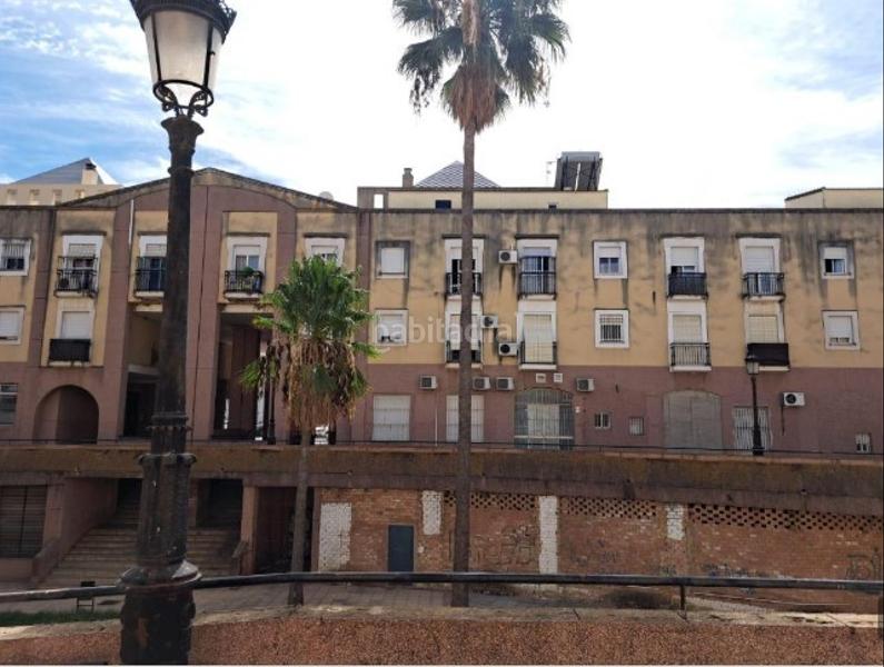 Foto 5a6f92bd-b252-474f-bdd1-a69b8d9bc6f8. Flat with parking in Moguer