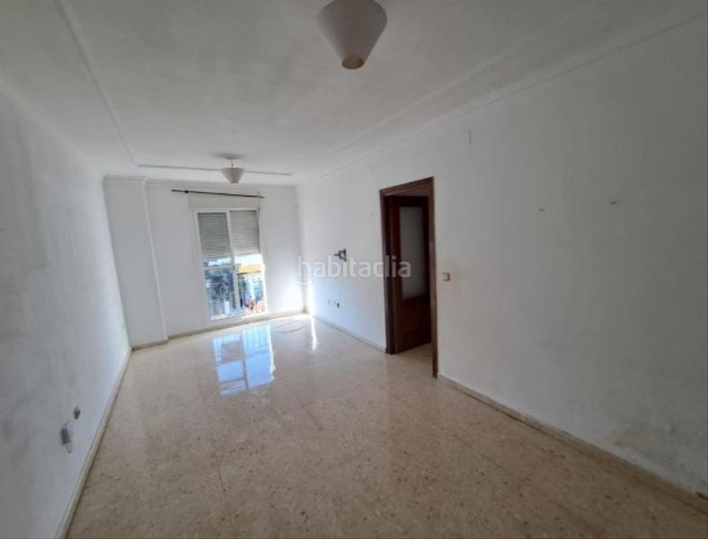 Foto abdc8b2d-7dad-427e-ad7b-191f3e98c15a. Flat with parking in Moguer