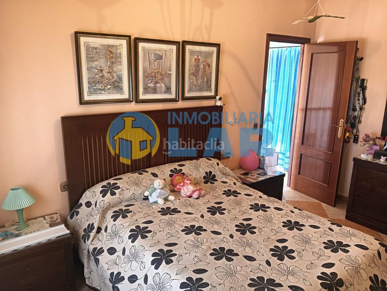 Foto 117268df-ca36-4d57-8a36-fa223498cd8a. Casa a Rociana del Condado