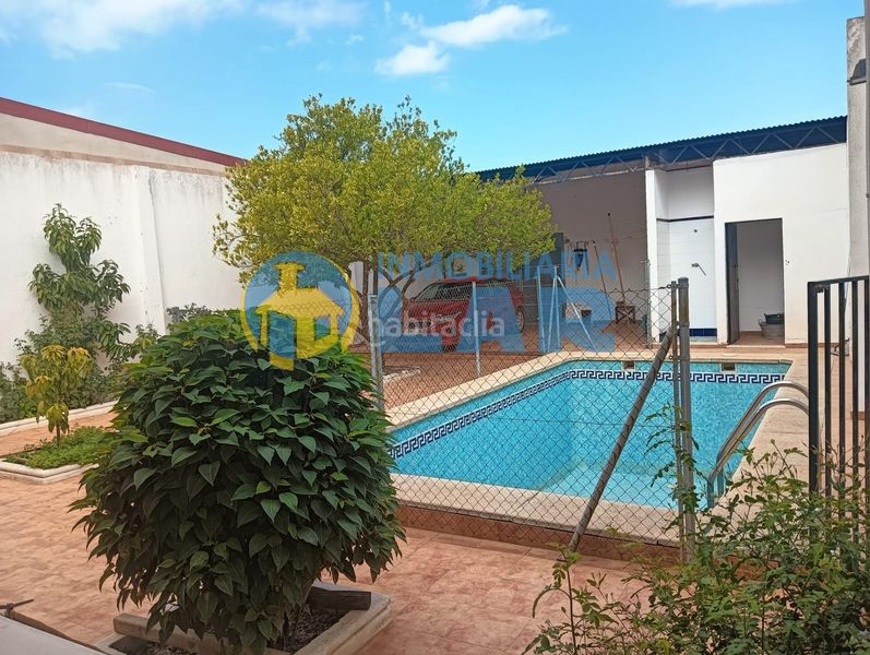 Foto 1622ed2c-cfcf-48da-b628-2cfc6cf95e1f. Casa a Rociana del Condado