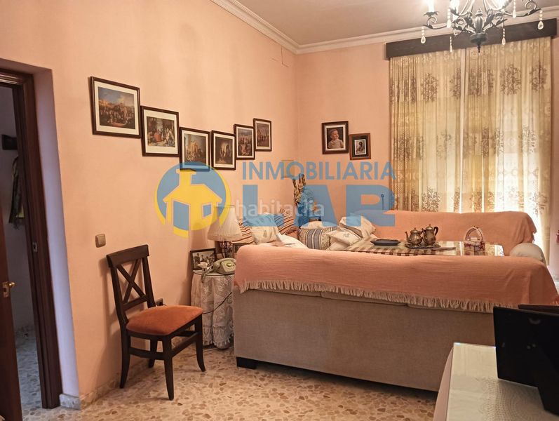 Foto d61387e0-6010-4c30-9f78-f38d38de742a. Casa a Rociana del Condado