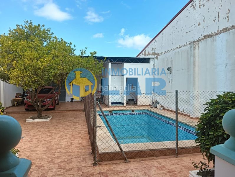 Foto dafa218e-7b72-4f10-8e0c-4d742e7944dd. Casa a Rociana del Condado