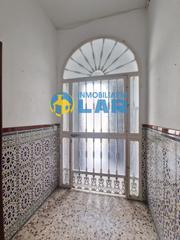 Ground floor in Moguer. Piso planta baja en buen estado de conservación