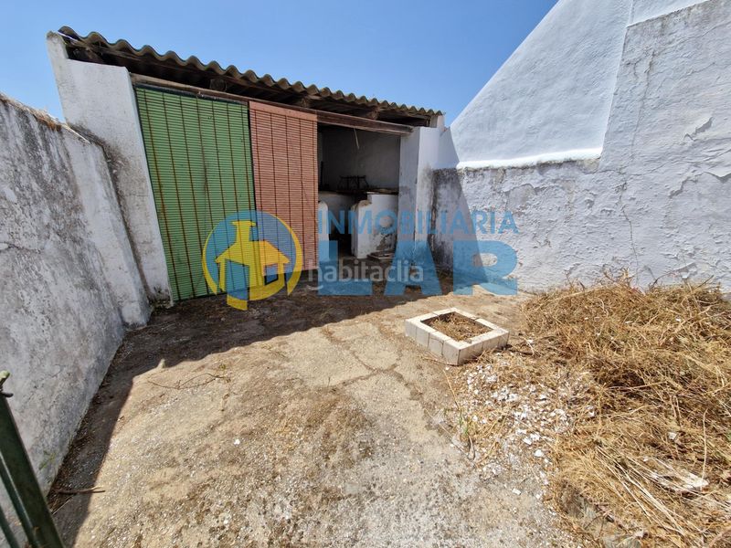 Foto 5c78a2e2-2dfe-4100-ad61-a3ec3f2296a0. Casa a Moguer