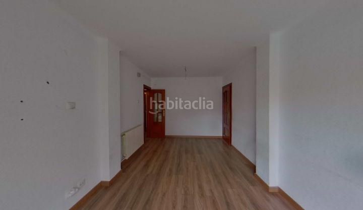 Foto 3137ba97-56da-4729-96e9-cecf1076d8a1. Pis amb calefacció a La Roureda Viladecans