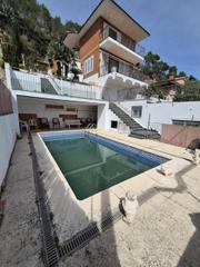 Casa  Carrer de bonavista. Oportunidad casa vallirana