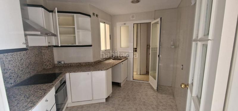 Foto 53daead0-4e1e-4c0d-8bbd-e2c9cfca3cc7. Piso  en venta en avda roureda 114m2 en La Roureda Viladecans