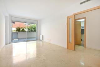 Rez-de-chausse  Carrer de jaume i. Oportunidad en  viladecans 116 m2  piscina comunitaria  parquing