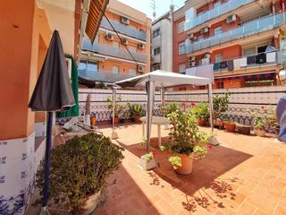 Planta baixa  Carrer d'iscle soler. Bajos con jardn  cornell de llobregat pedr  patio de 90 m2.