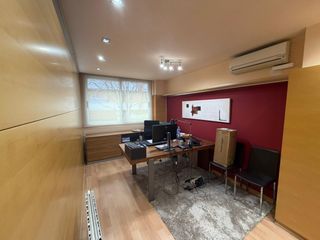Location Bureau à Can Roca. Oficina en alquiler  80 m de oportunidades castelldefels