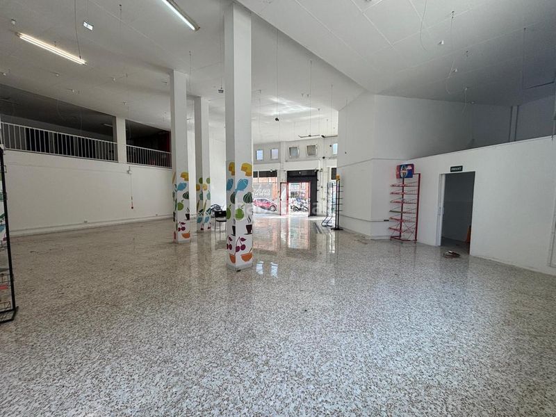 Foto 06dc3a96-a6e0-455f-8f76-30f09b49e58c. Local comercial a La Roureda Viladecans