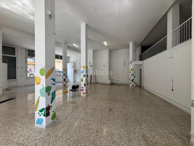 Foto aa83e4bf-f6a4-4f20-bfc8-699b4f5e9a71. Local comercial a La Roureda Viladecans