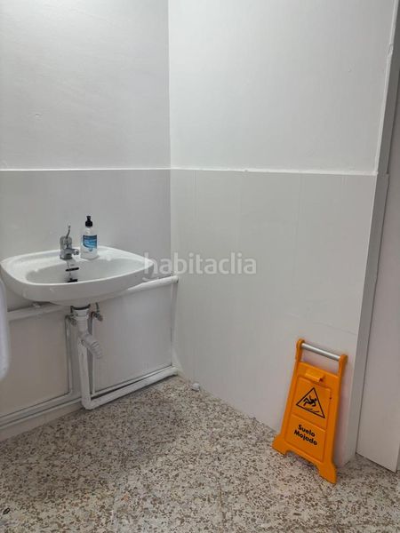 Foto d10bf785-ff1d-4800-bb2c-23c6420f24de. Local comercial a La Roureda Viladecans