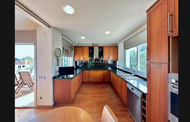 Foto 1fb2b618-50e9-42c6-a372-8ed3a77c3e4d. Casa amb calefacció aparcament a Montmar Castelldefels