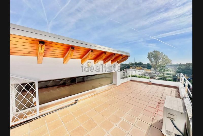 Foto e97d3548-03f7-4cdc-b042-47867562351c. Casa amb calefacció aparcament a Montmar Castelldefels