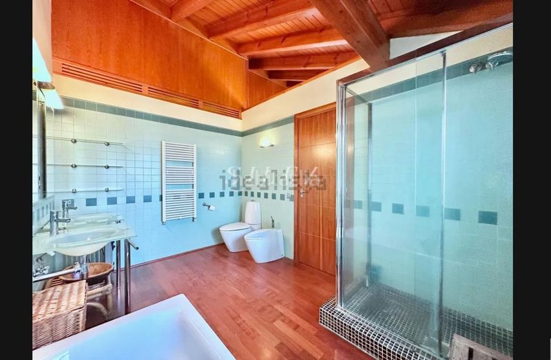 Foto ff8a1058-2948-4bf2-bd17-0d57f1fbbf24. Casa amb calefacció aparcament a Montmar Castelldefels