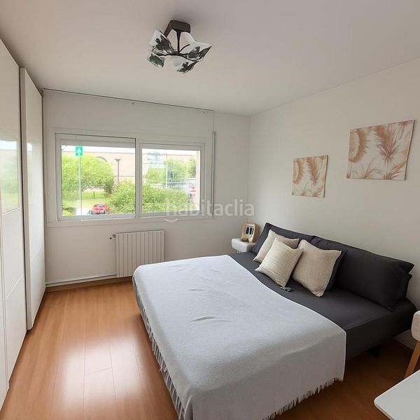 Foto b81fe6f4-4da0-4991-a308-a77968f0ca52. Flat with heating in Centre-Estació Gavà