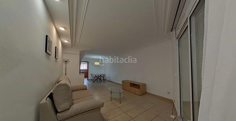 Foto 0d9bc0cf-ed4a-4f2d-bb6b-57e37995d581. Casa amb aparcament a Passeig Maragall Gavà