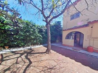 Maison  De les assutzenes. Casa en venta albarrosa