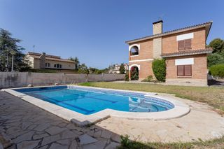 Casa  De sant marc. Espectacular casa en venta en comarruga