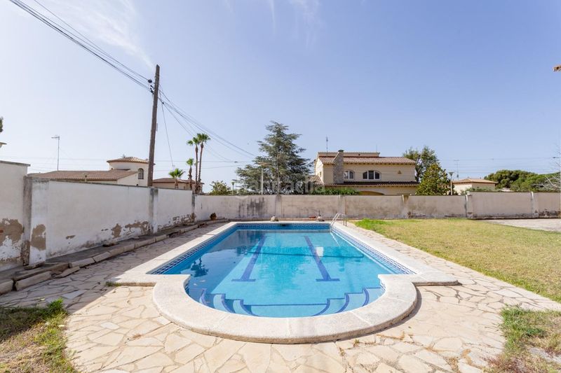 Foto bac61b99-a9a2-4c72-9865-98219f56b531. Casa con parcheggio piscina in Els Masos - Els Garrofers Coma-ruga