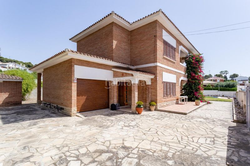 Foto e4258f79-8225-4f56-8611-104e9fa05fe8. Casa con parcheggio piscina in Els Masos - Els Garrofers Coma-ruga