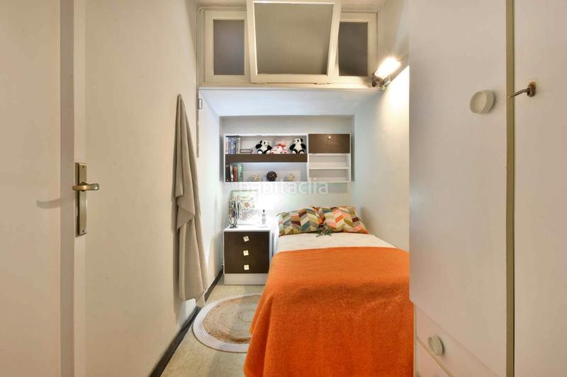 Foto 066fd67c-5a02-4e14-8463-450ff8a711de. Casa adossada a carrer de l'infant martí 57 a Ca n'Aurell Terrassa