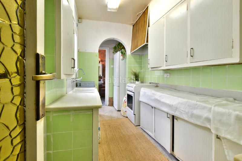 Foto 104c2a06-b163-45e6-9902-6b8bc6534f92. Casa adossada a carrer de l'infant martí 57 a Ca n'Aurell Terrassa