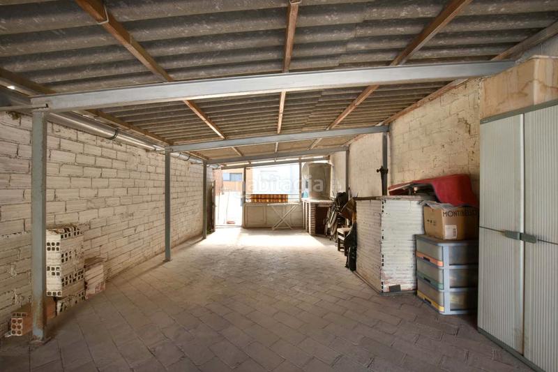 Foto 7f08aef1-ceeb-4033-bd90-43d073a5886a. Casa adossada a carrer de l'infant martí 57 a Ca n'Aurell Terrassa