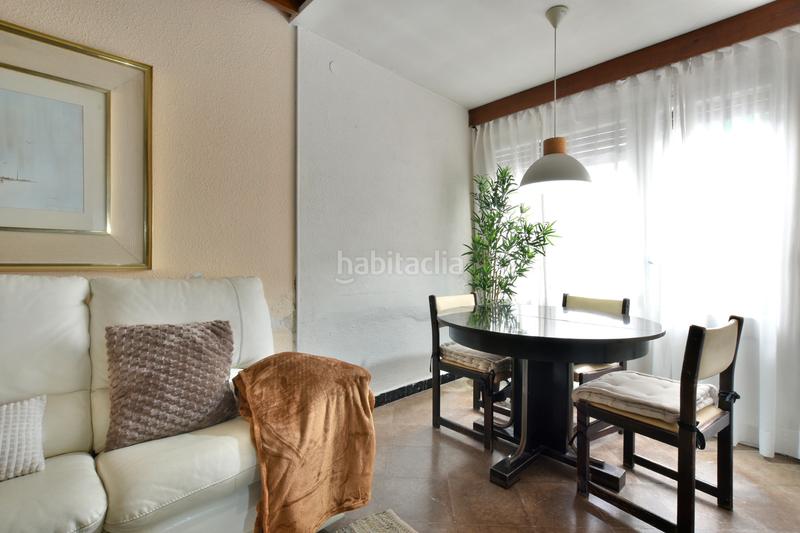 Foto 87f40d0b-6e2a-434f-be5c-941cd90a7ae2. Casa adossada a carrer de l'infant martí 57 a Ca n'Aurell Terrassa