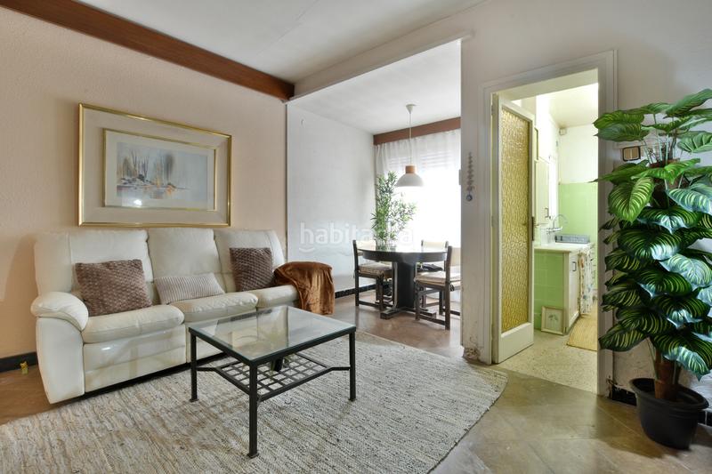 Foto c790bcc6-02fa-4b0e-b732-124aacbe7b16. Casa adossada a carrer de l'infant martí 57 a Ca n'Aurell Terrassa