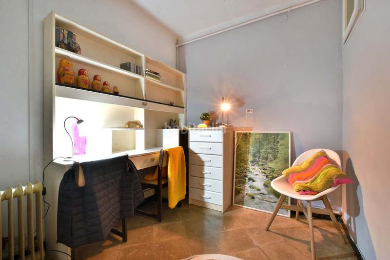 Foto c828fe45-7452-4c60-92ae-bd5227163aeb. Casa adossada a carrer de l'infant martí 57 a Ca n'Aurell Terrassa