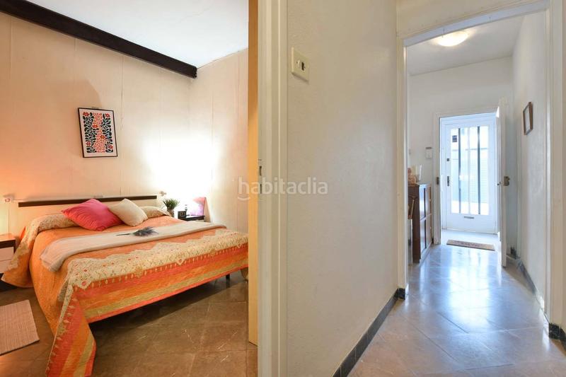 Foto e96b4836-8a6d-4b2d-8367-5c3157a43d9d. Casa adossada a carrer de l'infant martí 57 a Ca n'Aurell Terrassa