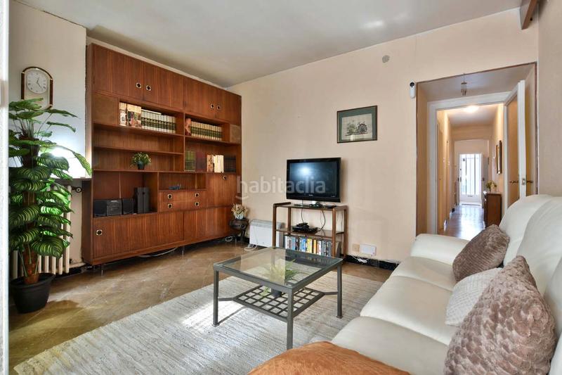 Foto fe7d3b75-6b4e-422a-a7a8-7288f3703522. Casa adossada a carrer de l'infant martí 57 a Ca n'Aurell Terrassa