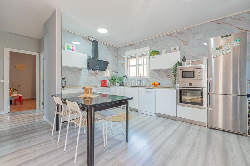 Foto e0bed2ff-f19c-461a-9eeb-17a65c2c4bf5. Casa amb calefacció aparcament a Vacarisses