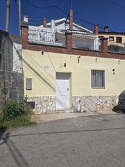 Terreno residenziale in Vacarisses. Se vende terreno con edificación