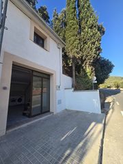 Casa pareada en Castellbell i el Vilar. Casa reformada