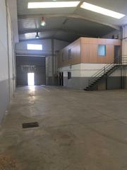 Nau industrial a Calle de málaga 7. Nave industrial en venta en valdemoro – 365 m² + patio + oficina