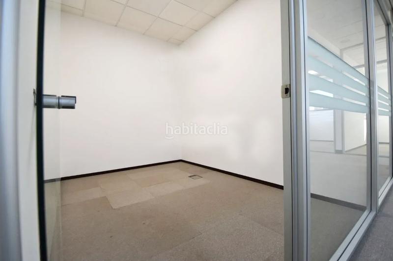 Foto 1f859df3-69be-4c9b-a22f-ed0b7e64a63b. Oficina en calle poeta josé hierro 21 oficina de 253m2, en edificio eboli, en Pinto