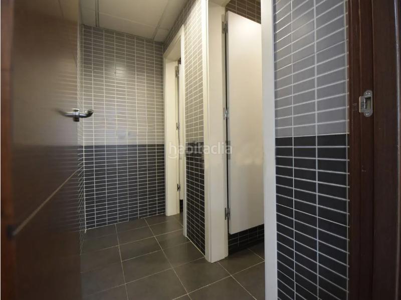 Foto 253573b3-e915-4666-8ed2-b62bd3c078a2. Oficina en calle poeta josé hierro 21 oficina de 253m2, en edificio eboli, en Pinto