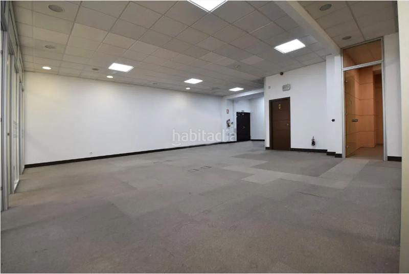 Foto 5c121864-edb2-45f6-9d3f-ad4d0d6ba40e. Oficina en calle poeta josé hierro 21 oficina de 253m2, en edificio eboli, en Pinto