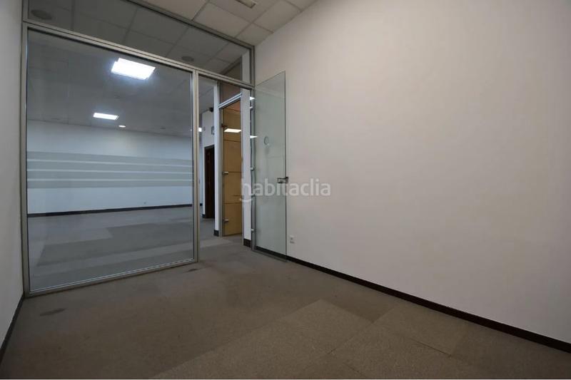 Foto 8347c22e-2e70-4913-9bd0-536104a7f2ec. Oficina en calle poeta josé hierro 21 oficina de 253m2, en edificio eboli, en Pinto