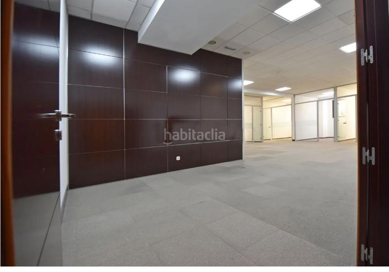 Foto 96f446ce-88d9-4492-b04d-f3e231550a01. Oficina en calle poeta josé hierro 21 oficina de 253m2, en edificio eboli, en Pinto